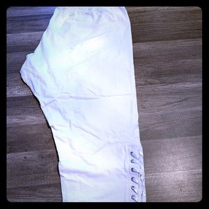 🌴Lace up capris🌴